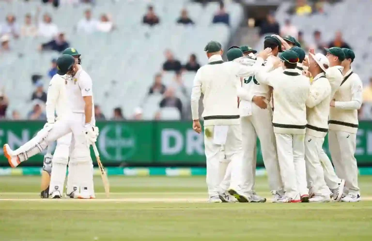 Australia Hammer South Africa by an Innings at MCG