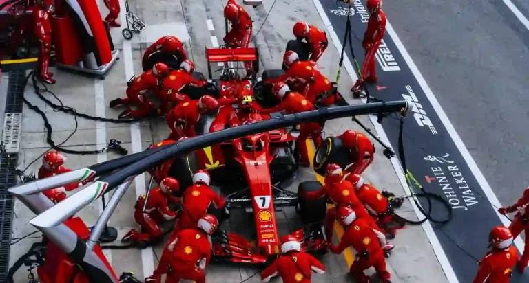 Discover the Jaw-Dropping Salaries of F1 Pit Crews! You Won’t Believe What They Earn