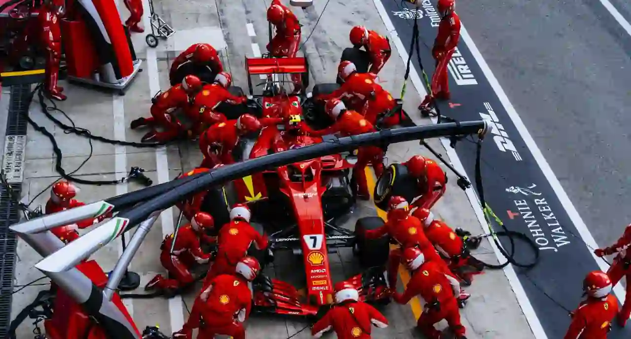 f1-pit-crew-salary-sportsocket