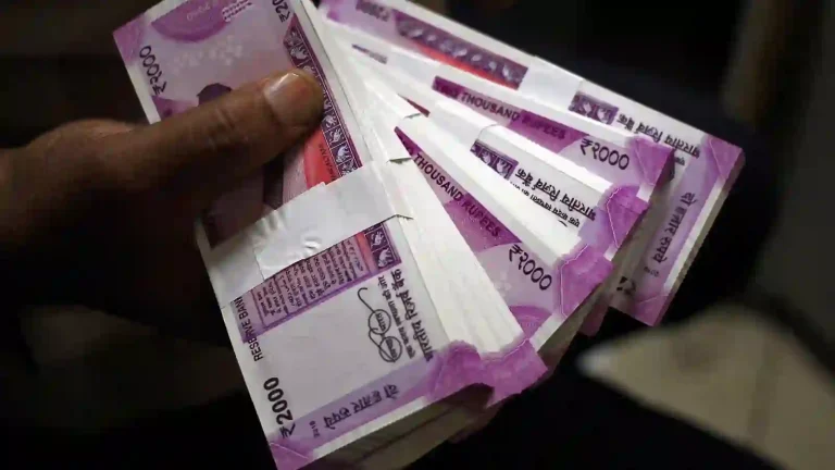 RBI to Withdraw Rs 2,000 Notes! Find Out How It Affects You