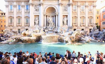 rome trevi fountain